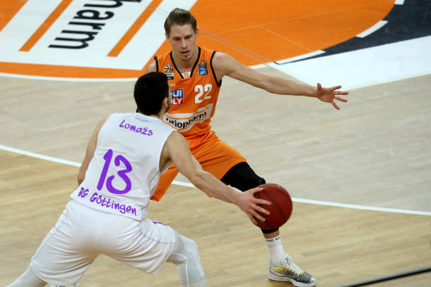 的情况下依 的情况下依