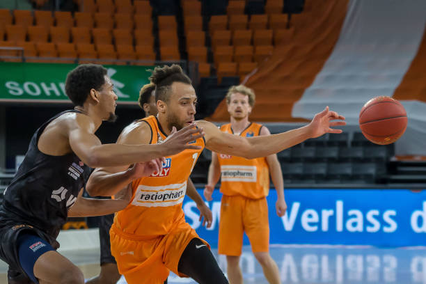 事无疑不仅 事无疑不仅